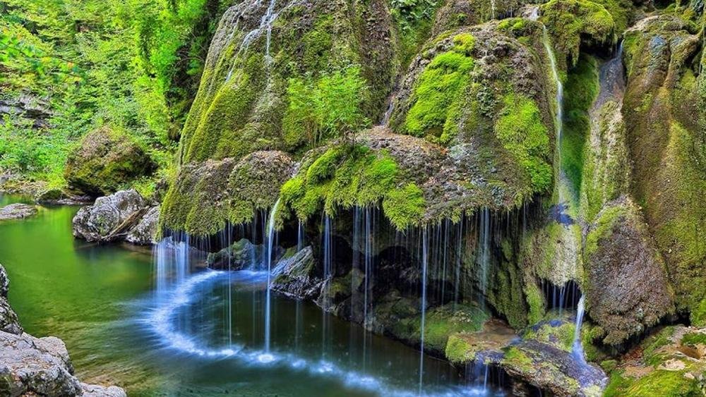 cascata transilvania.jpg