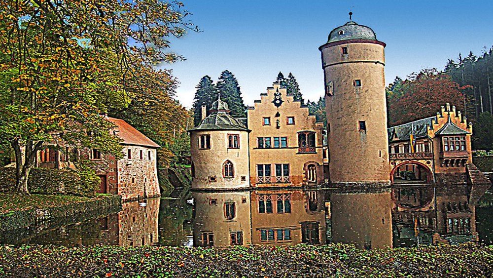 Aschaffenburg- Castle_e_e.jpg