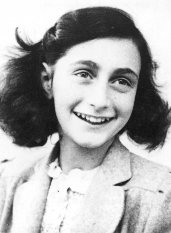 Anne-Frank.thumb.jpg.5163c0de324443430b973b6f1a799f6e.jpg