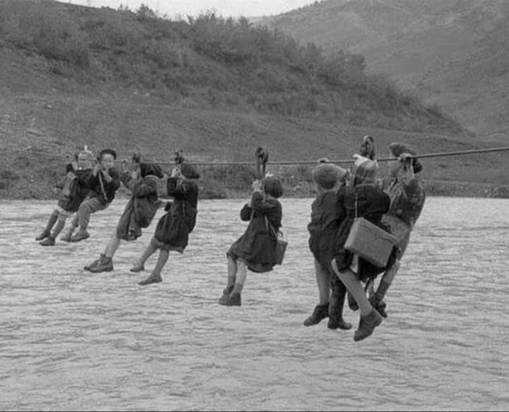 1959 fiume Panaro attraversato per andare a scuola.jpg
