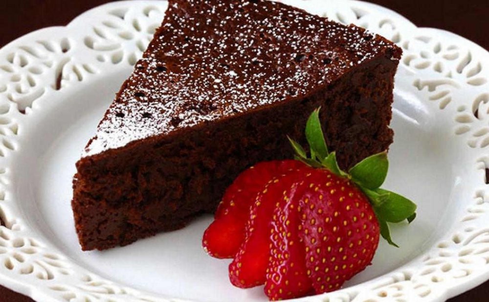torta-al-cioccolato.thumb.jpg.06d4b26f61810c8e6585e27bd0eab546.jpg