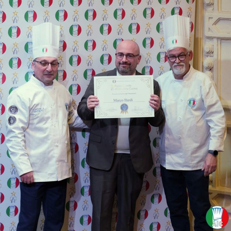 marco ilardi premio cinque stelle associazione italiana cuochi 2023.jpeg