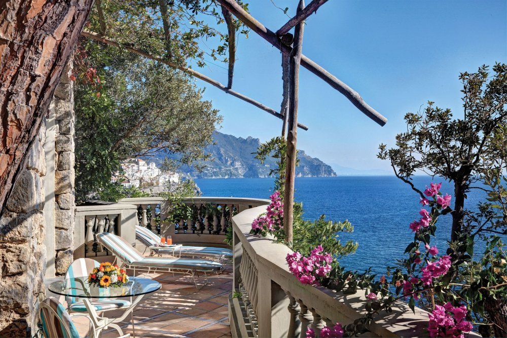 amalfi-coast-hotels-1641390662.jpg